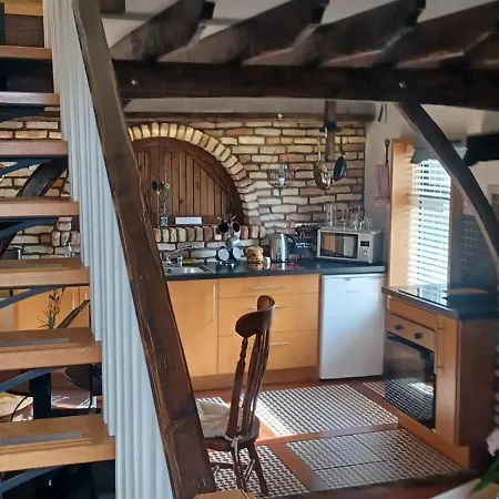 Cosy In With Balcony, 32 M², View Galway