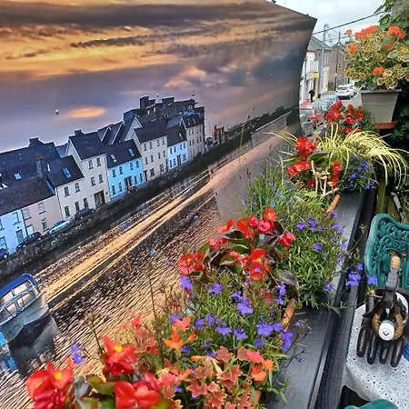Cosy In With Balcony, 32 M², View Galway