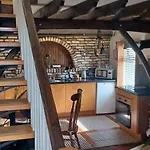 Cosy In With Balcony, 32 M², View גלוואיי