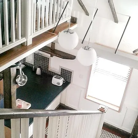 Cosy Apartment In Galway With Balcony, 32 M², City View