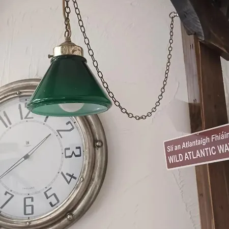 Cosy In With Balcony, 32 M², View Lägenhet Galway