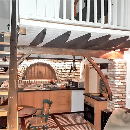 Cosy In With Balcony 32 M² View