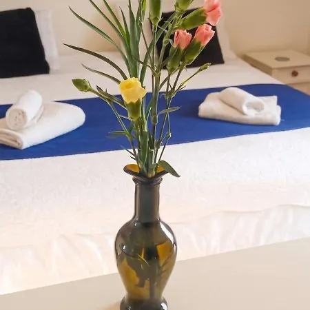 Cosy In With Balcony, 32 M², View Galway