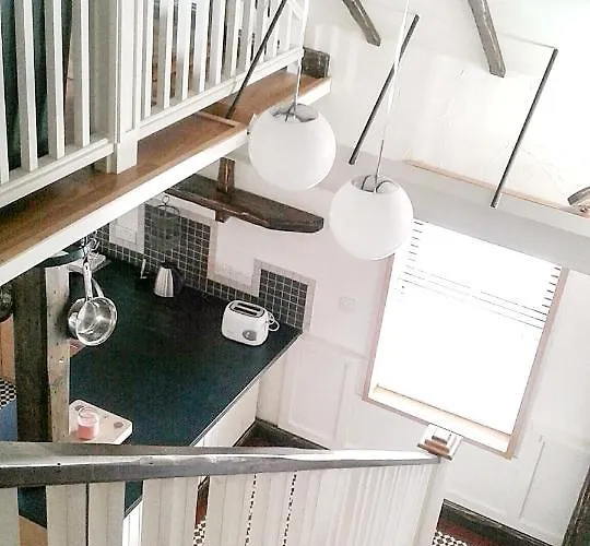 Cosy In With Balcony, 32 M², View