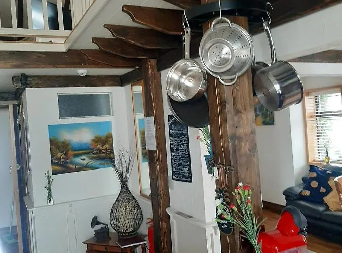 Cosy In With Balcony, 32 M², View
