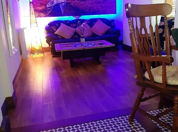 Cosy In With Balcony, 32 M², View *