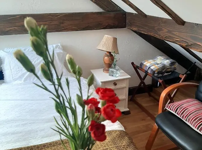 Cosy In With Balcony, 32 M², View アパート *