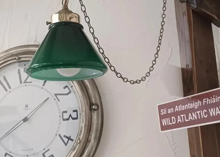 Cosy In With Balcony, 32 M², View アパート ゴールウェイ