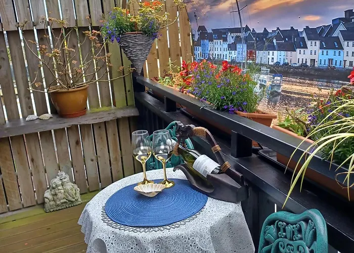 Cosy In With Balcony, 32 M², View アパート *