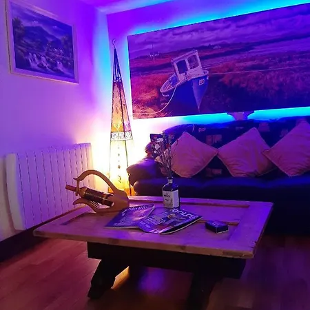 Cosy Apartment In Galway With Balcony 32 M² City View Apartment